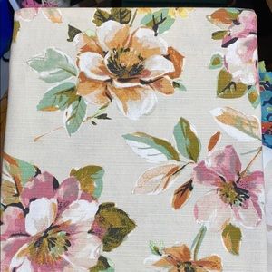 Gorgeous floral tablecloth!